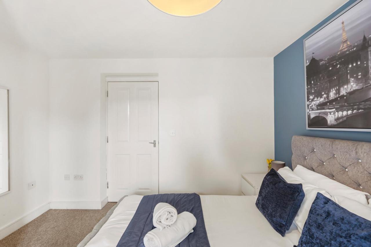 Luxnightzz - Two Bed - Close To North Station And Hospital 콜체스터 외부 사진