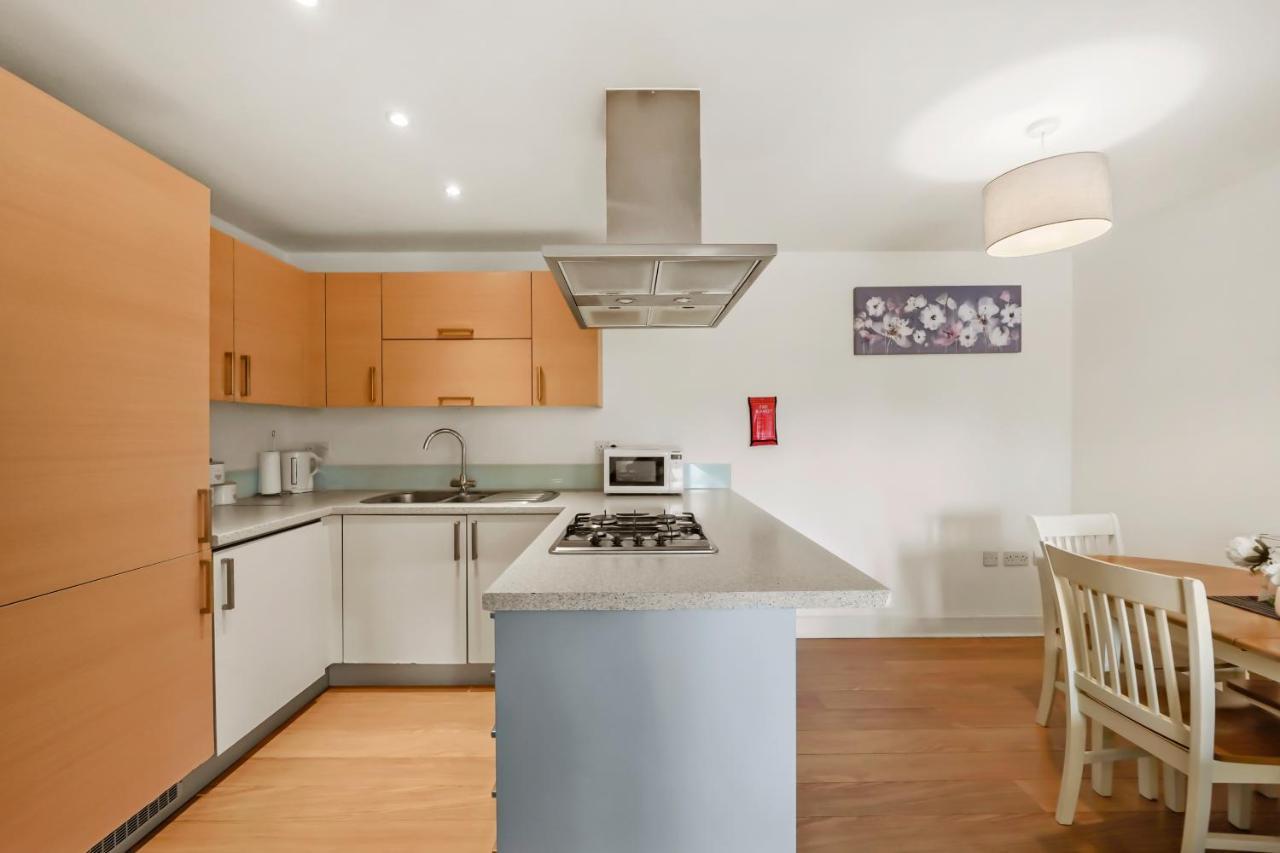 Luxnightzz - Two Bed - Close To North Station And Hospital 콜체스터 외부 사진