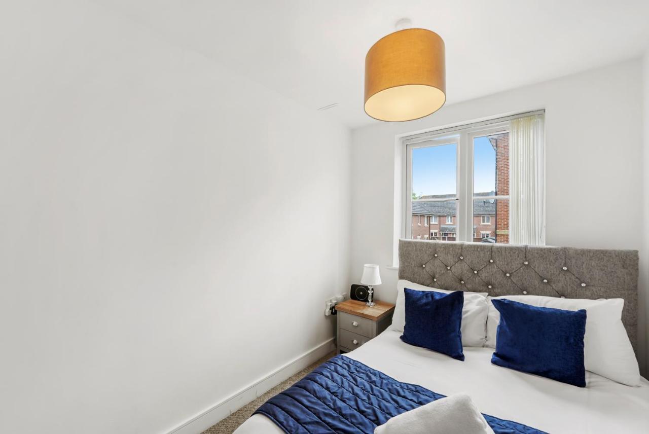 Luxnightzz - Two Bed - Close To North Station And Hospital 콜체스터 외부 사진